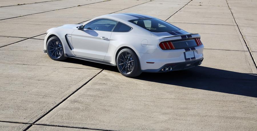  Shelby GT350 Mustang 2016 года  (фото 10 из 32)